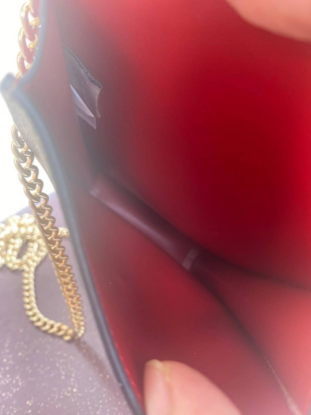 COACH PHONE CASE CROSSBODY BAG ((73486//76988//76357//39955//91046)) COACH NORTH/SOUTH CROSSBODY IN SIGNATURE CANVAS กระเป๋าใส่โทรศัพท์รุ่นนี้ มีความโดดเด่นทั้งดีไซน์และคุณสมบัติในการใช้งาน ด้วยลวดลายที่มีซิกเนเจอร์เป็นเอกลักษณ์แล้ว ด้านหลังยังมีช่องใส่กา