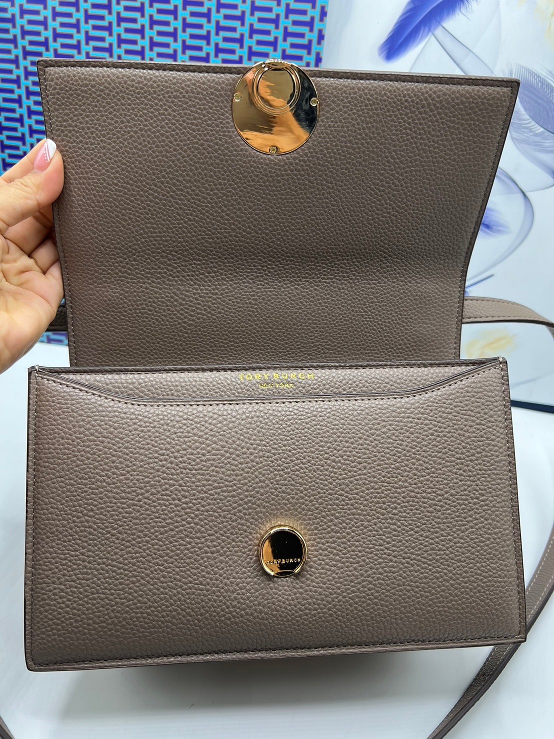 TORY BURCH MILLER LEATHER SHOULDER BAG กระเป๋าสะพายสวยหรู ผู้ดีทุกสี สายถอดได้ ถือเป็นคลัชได้ เกรดออริ สลับแท้ 1:1 ใช้งานต่างประเทศได้