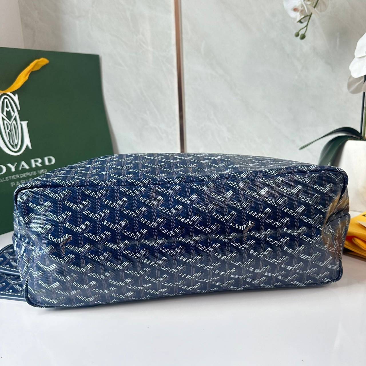 พร้อมส่ง 5 สี PM GOYARD ANJOU PM REVERSIBLE TOTE BAG / Goyard tote bag กระเป๋าทรงโท้ทใบใหญ่ เกรดไฮเอน 1:1 ใช้งานต่างประเทศได้ ภาพถ่ายจากงานขายจริง