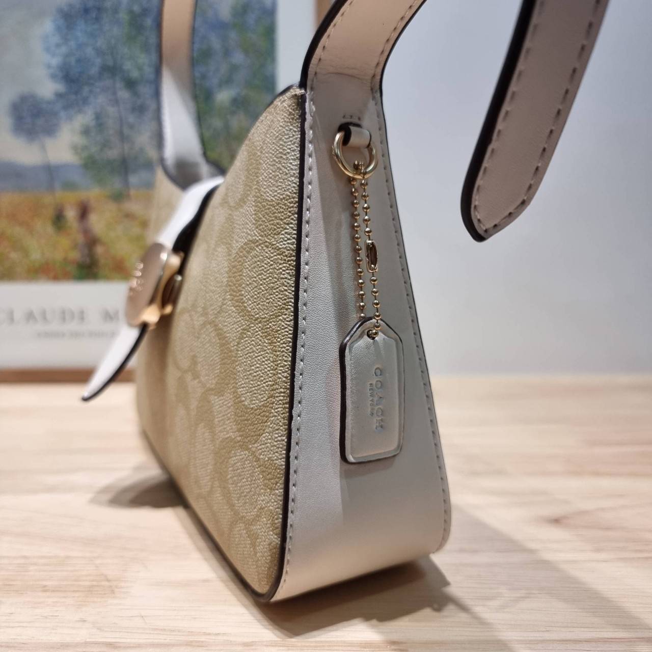 COACH ELIZA SHOULDER BAG IN SIGNATURE CANVAS CR532 / CR533 กระเป๋าสะพายไหล่ทรงโฮโบสุดหรู ดีไซน์โลโก้แบบใหม่สวยเด่น เกรดท็อปออริ เกรดดีสุด สลับแท้ 1:1 ใช้ต่างประเทศได้