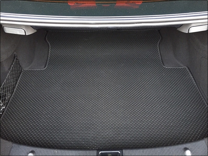 แผ่นปูท้ายรถ BENZ E-Class W211 ปี2003-09 สวยงาม ทนทาน เข้ารูป ป้องกันน้ำ กันฝุ่น กันเปื้อน