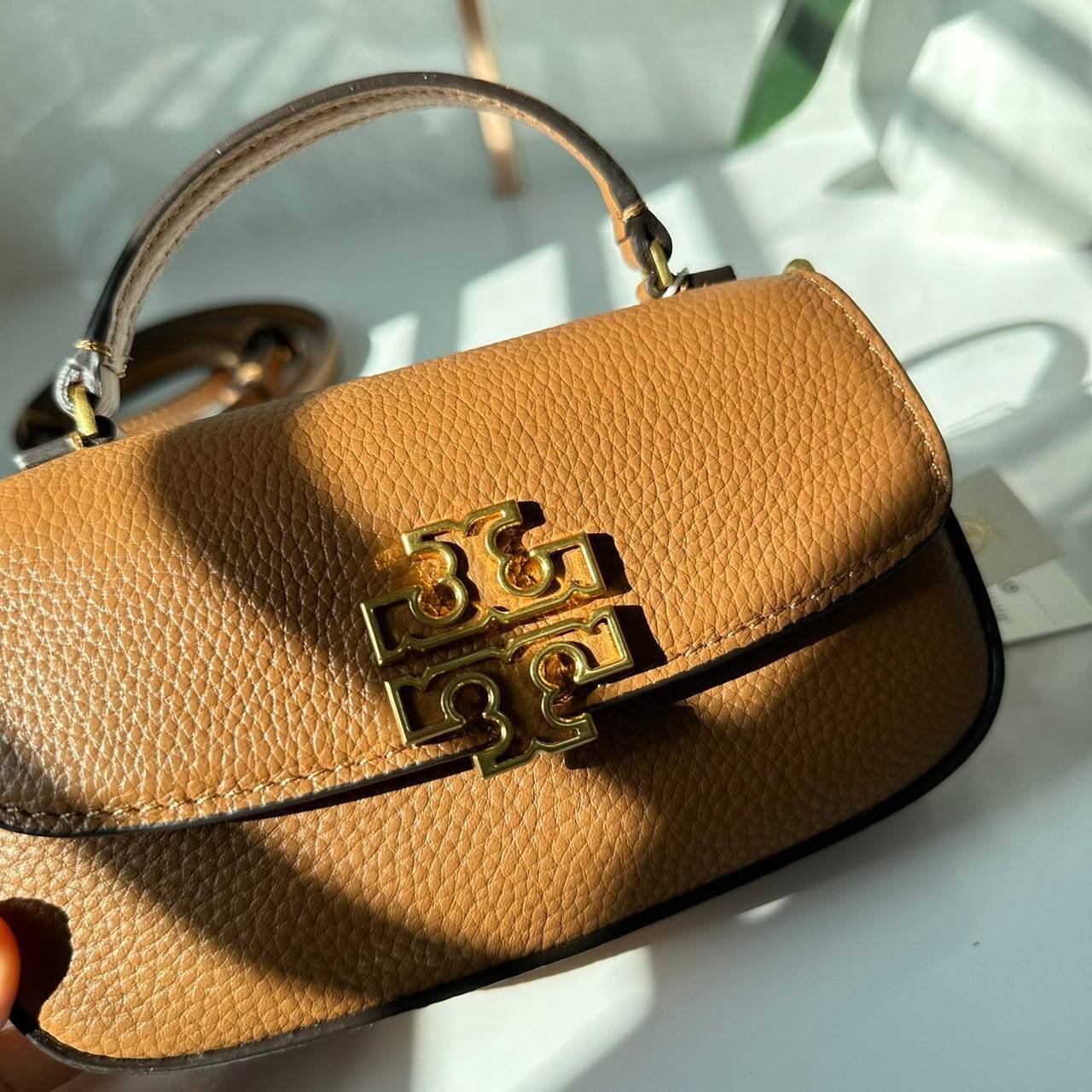 Tory Burch Britten Mini Top Handle Crossbody Bag กระเป๋าสะพายใบเล็กดีไซน์เรียบหรู เกรดออริ สลับแท้ 1:1 ใช้งานต่างประเทศได้