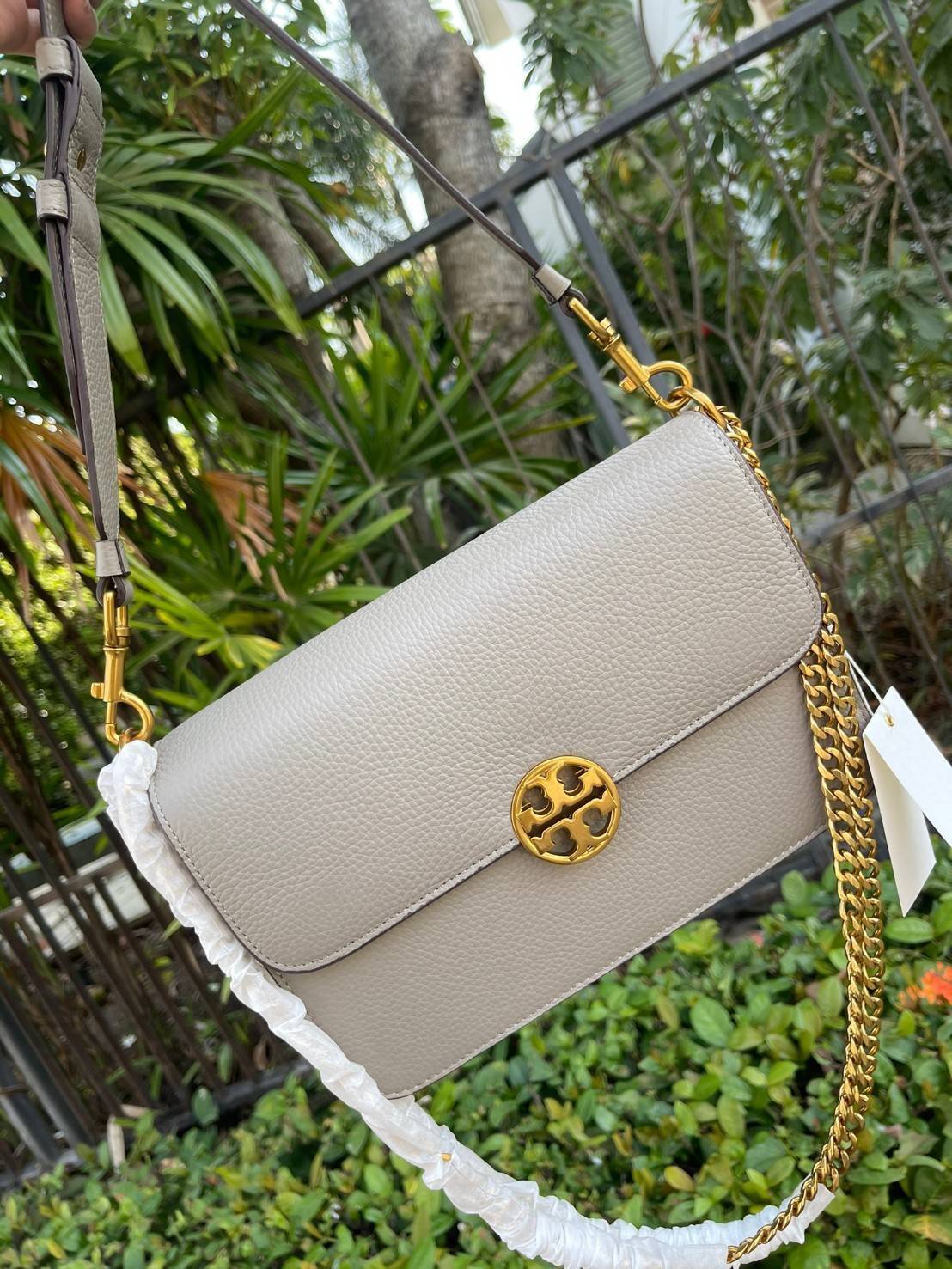 Tory burch description chelsea shoulder bag กระเป๋าที่ใช้เป็น Everyday Bag