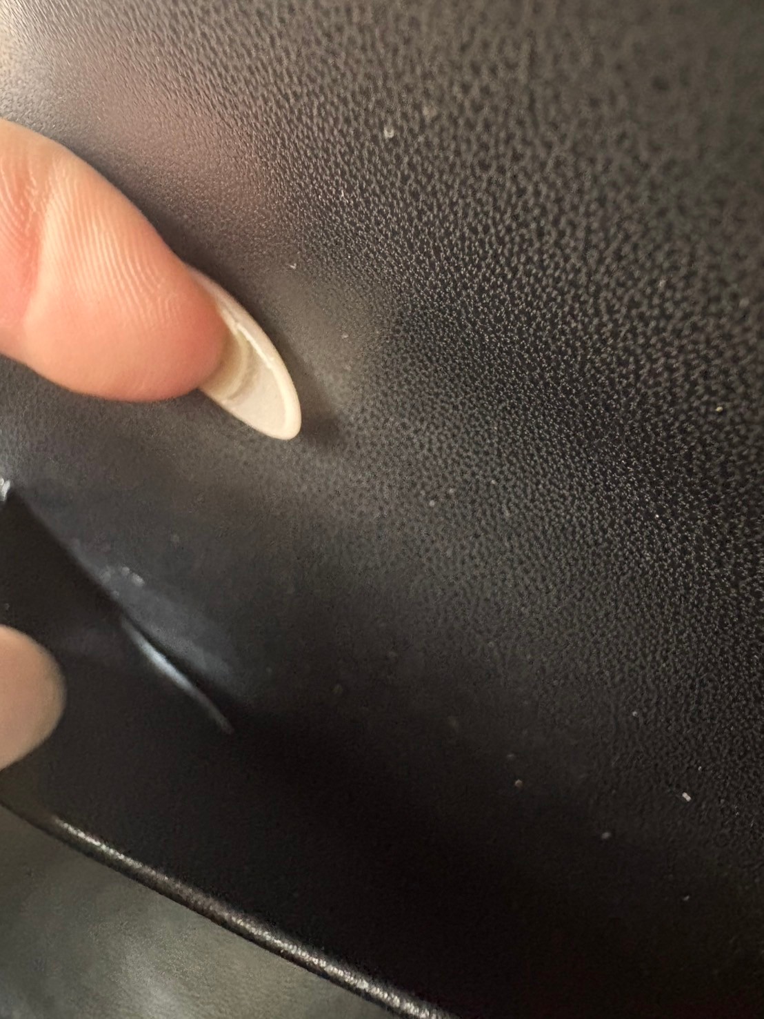 CELINE LOLA TEEN bag in glossy leather กระเป๋าทรงโฮโบรุ่นใหม่ หนังแท้ขึ้นเงาสวยก่อนใคร ดีไซส์ใหม่มุมโค้งมน สวยละมุนเป็นคุณหนูน่าทะนุถนอม