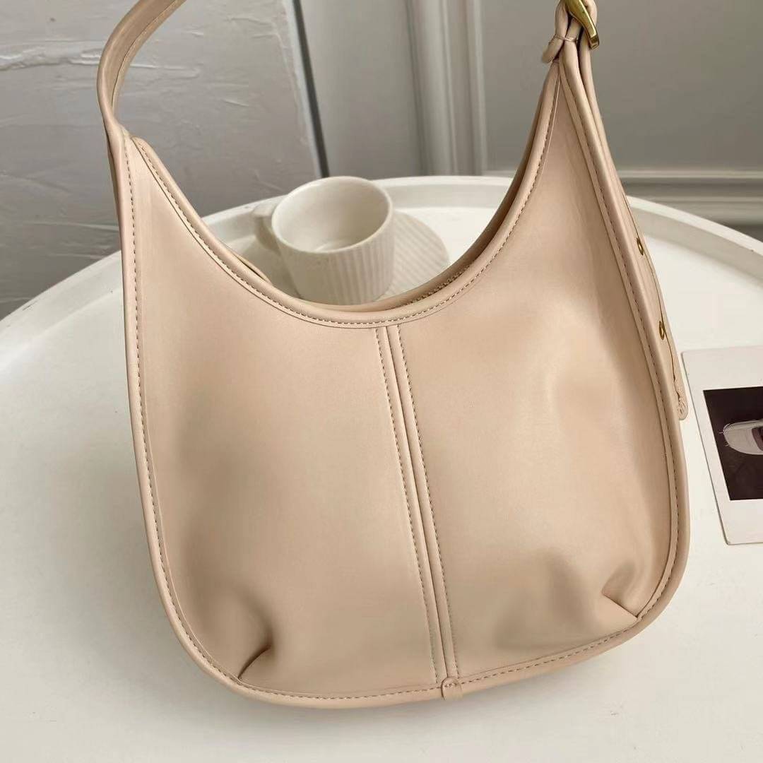 Coach ERGO SHOULDER BAG Glovetanned leather One credit card slot