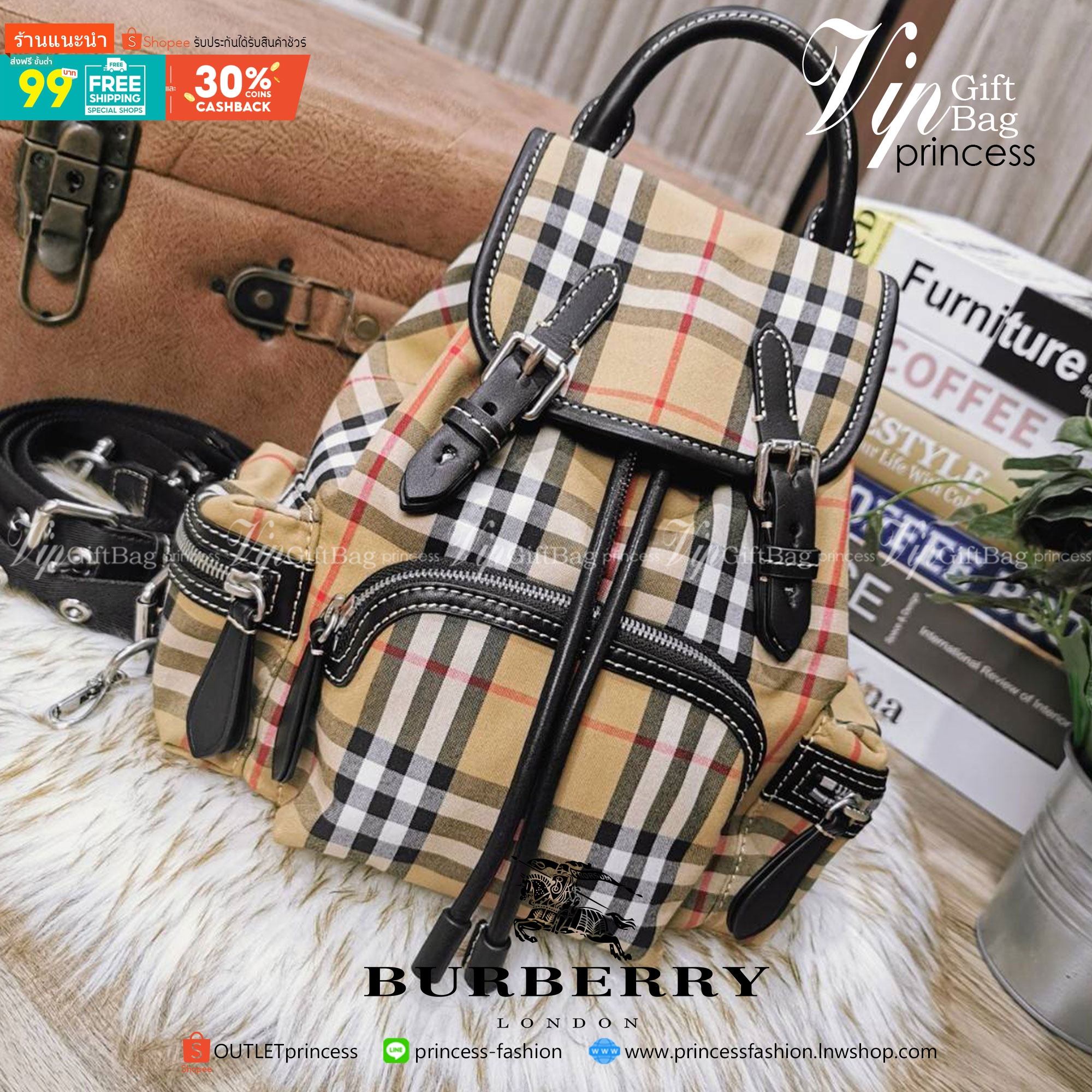 พรีเมี่ยมกิ๊ฟแท้ 100% 】BURBERRY FRAGRANCES VINTAGE 2WAYS RUCKSACK BACKPACK VIP GIFT WITH PURCHASE (GWP) กระเป๋าสะพายพรีเมี่ยมกิ๊ฟLimitedจากเคาน์เตอร์ BURBERRY FRAGRANCES วัสดุ Nylon Canvas ลาย Burberry Vintage Signature สวยคลาสสิค