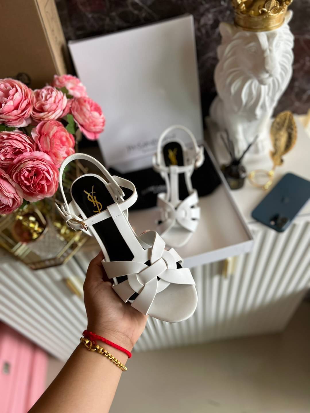 YSL TRIBUTE HEEL / SAINT LAURENT TRIBUTE HEEL / YSL HIGH HEEL เกรดออริจินอล รองเท้าส้นสูงแบรนด์หรู ที่สาวๆ ทุกคนควรมี ไว้ออกงานหรือใส่ทำงานได้ คู่นี้คือปังได้ตลอดกาล เพิ่มความสูงเพรียว สวยหรูมากค่ะ