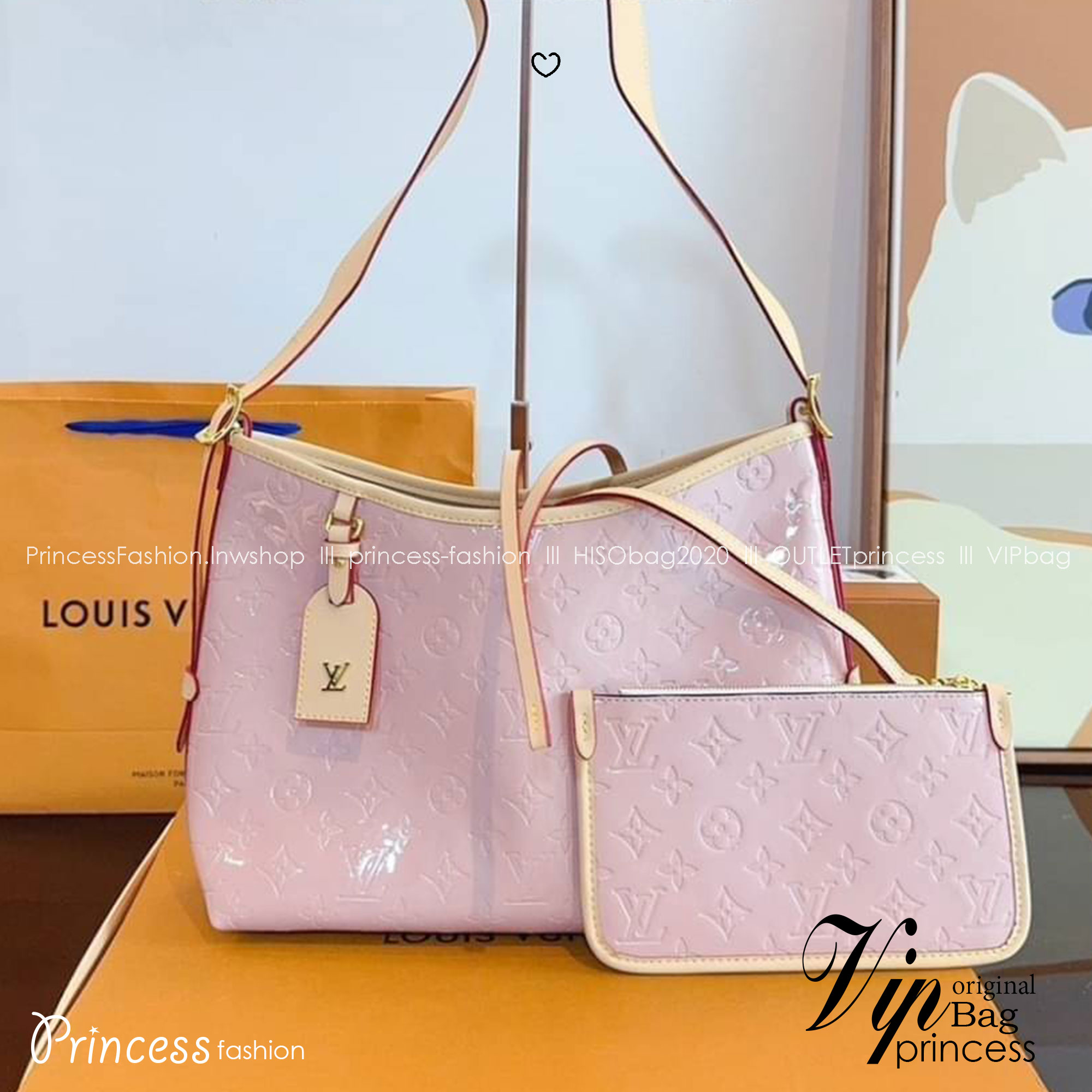 LV Carryall Patent Leather Bag ใหม่ล่าสุด รุ่นลิมิเต็ดที่สาวๆตามหา กระเป๋าสะพายทรงโท้ท หนังแก้วเงาสวย ดีไซน์เรียบง่ายคลาสสิค หรู ดูผู้ดี รูปทรงใช้งานง่าย มาพร้อมใบลูก ไว้เก็บของจุกจิก ภายในโล่งกว้าง พร้อมเสิร์ฟให้ในราคาน่ารักๆ ของมันต้องมีแบบนี้ ก็ต้องตำไ