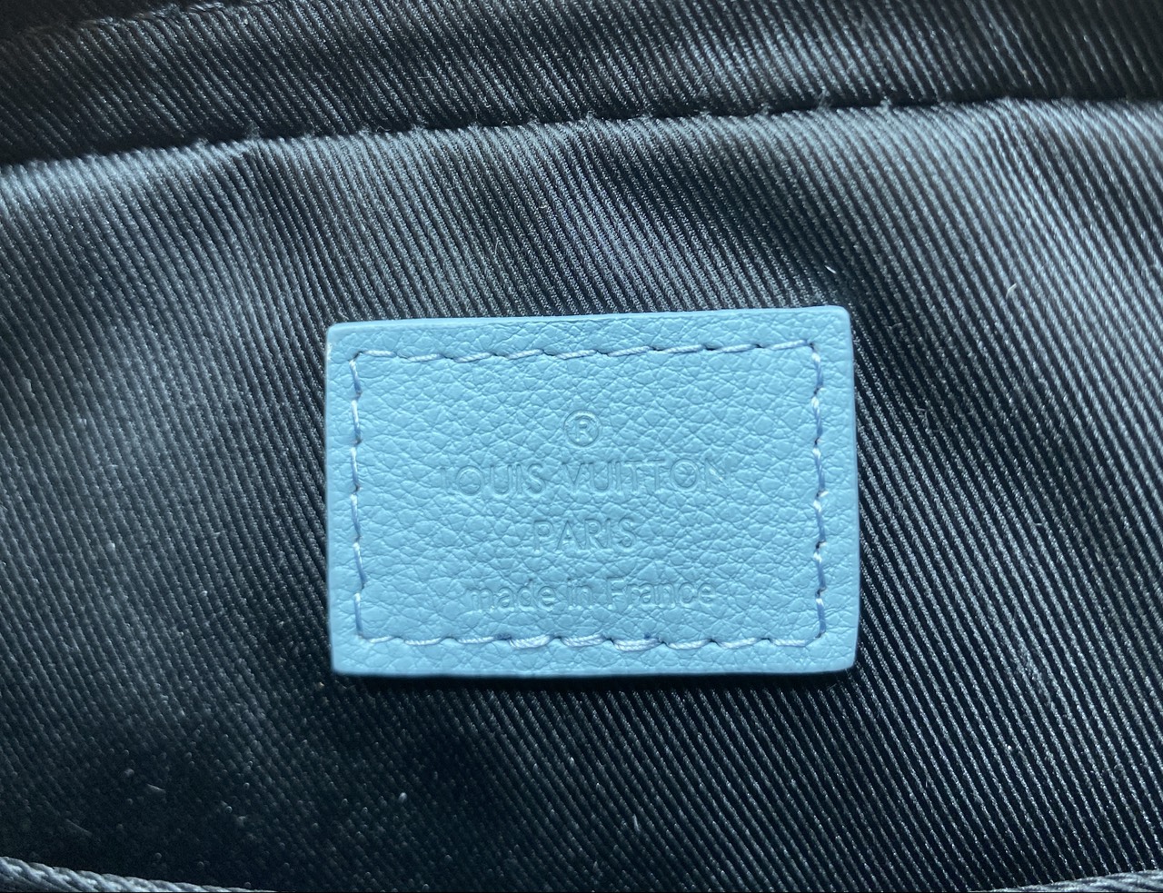 TOP ORI หนังแท้ | LV Trio Messenger Bag กระเป๋าสะพายทรงแมสเซ็นเจอร์ Monogram Shadow Sky Blue ดีไซน์ทันสมัยในโทนสีสปอร์ต เอกลักษณ์ของความหรู ไฮคลาสอย่างลงตัว