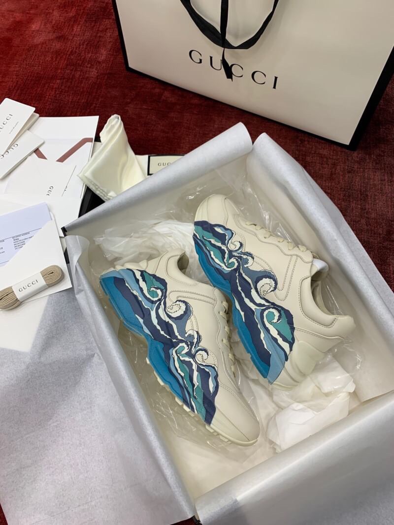 GUCCI Rhyton Wave Print Sneakers