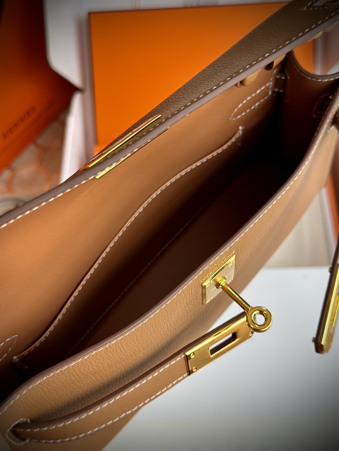 HERMES Kelly Classique To Go wallet swift leather เกรดงานดีสุด กระเป๋าแบรนด์หรูทรงกระเป๋าสตางค์ หนังแท้ เกรดออริ ท็อป สลับแท้ 1:1 ใช้งานต่างประเทศได้