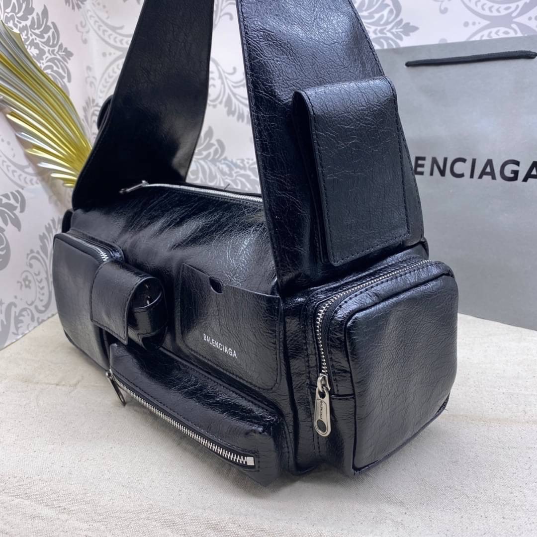 Balenciaga SUPERBUSY SMALL SLING BAG IN BLACK กระเป๋าสะพาย ใช้ได้ทั้งชายหญิง เกรดออริ 1:1 สลับแท้ ใช้งานต่างประเทศได้