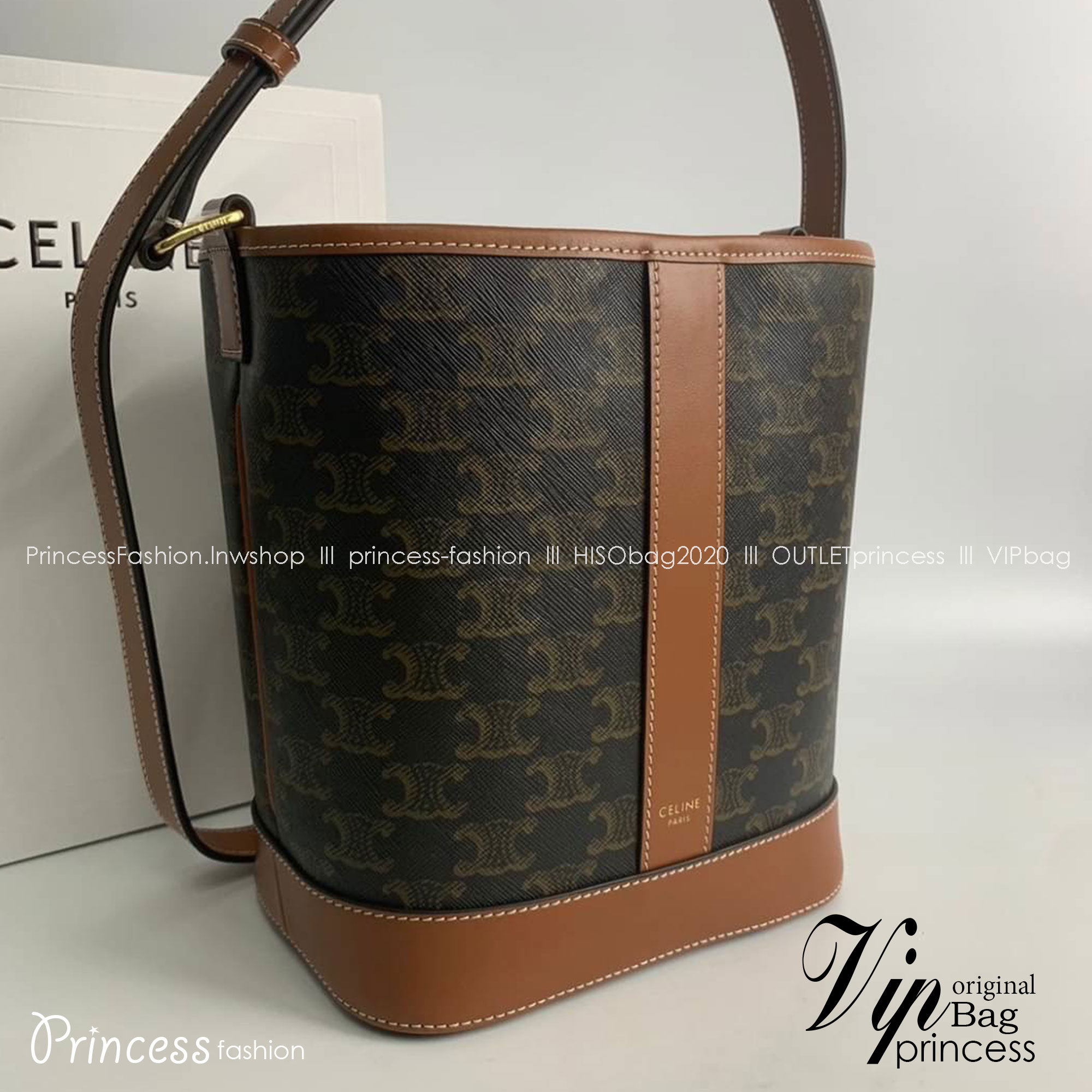 CELINE SMALL BUCKET IN TRIOMPHE CANVAS AND CALFSKIN เกรดท็อปออริ 1:1 เกรดดีสุด สลับแท้ หนังแท้และแคนวาสแท้ ใช้งานต่างประเทศได้ ภาพถ่ายจากงานจริง