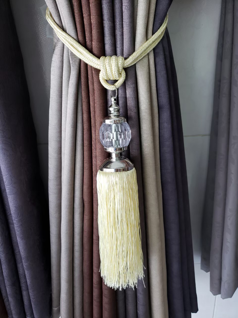 สายรวบม่านรุ่นคิงส์เกรดอย่างดี สีขาว