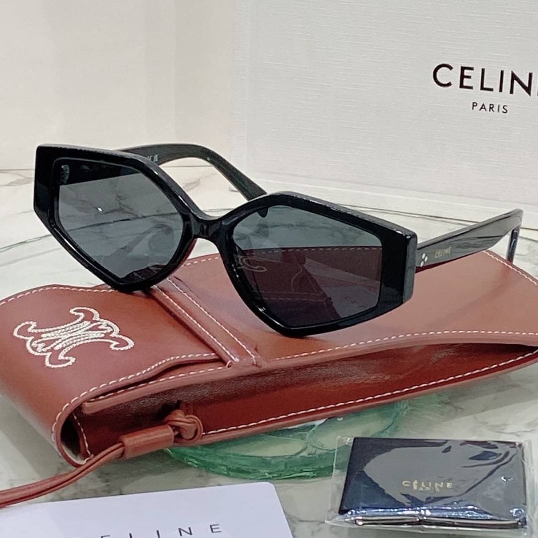 แว่นตาลิซ่า Celine Sunglass เกรดท็อปออริ 1:1 สลับแท้ เกรดดีสุด ใช้งานต่างประเทศได้ มาพร้อมกระเป๋าใส่แว่นปักลายซีลีน