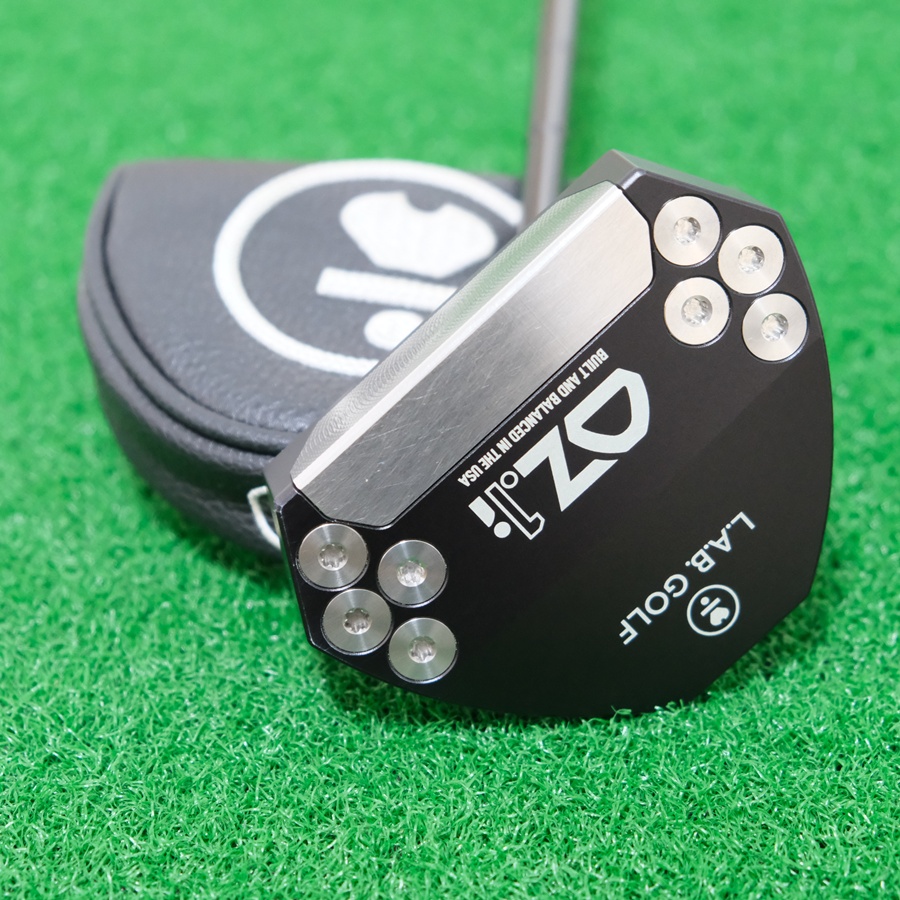 LAB GOLF BLACK OZ.1i 33" PUTTER LIE ANGLE: 69° - SHAFT: MATTE BLACK PREMIUM STEEL BLACK - GRIP : PRESS PISTOL 2 DEGREE BLACK RIGHT