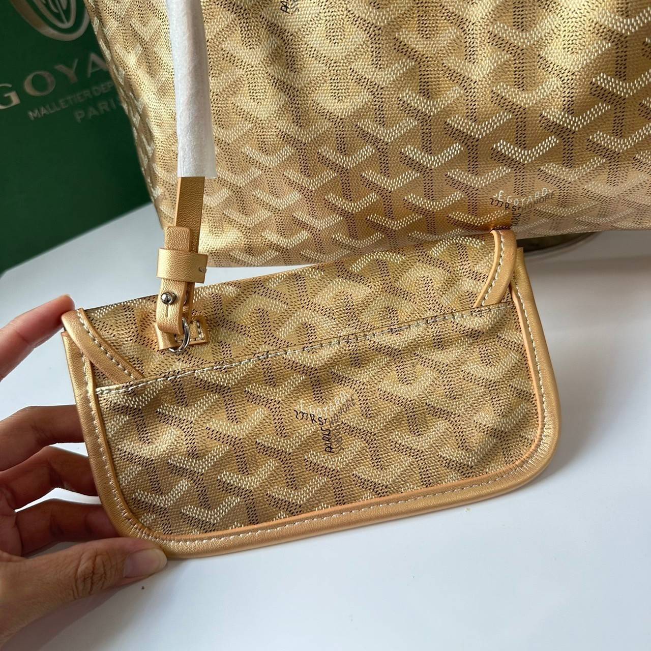 พร้อมส่ง 5 สี PM GOYARD ANJOU PM REVERSIBLE TOTE BAG / Goyard tote bag กระเป๋าทรงโท้ทใบใหญ่ เกรดไฮเอน 1:1 ใช้งานต่างประเทศได้ ภาพถ่ายจากงานขายจริง