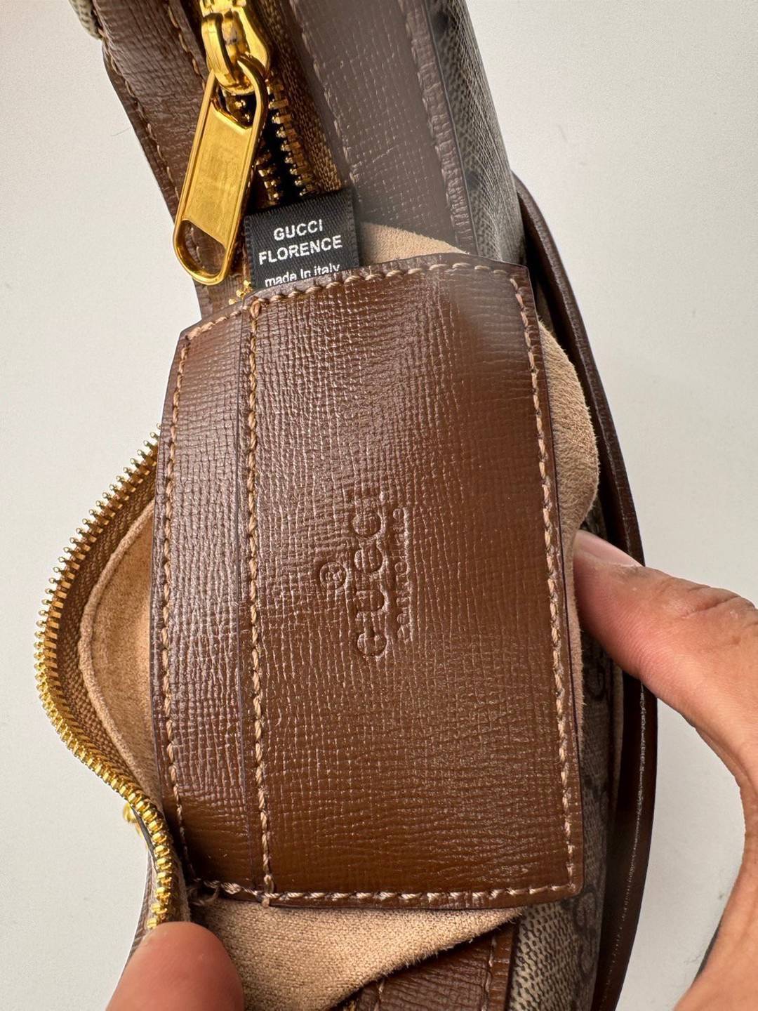 GUCCI Ophidia mini shoulder bag กระเป๋าสะพายรูปทรงพระจันทร์เสี้ยวงน่ารักน่าใช้ สวยสะดุดตาด้วยดีไซน์เรียบหรู แฝงความไฮน์ในตัว