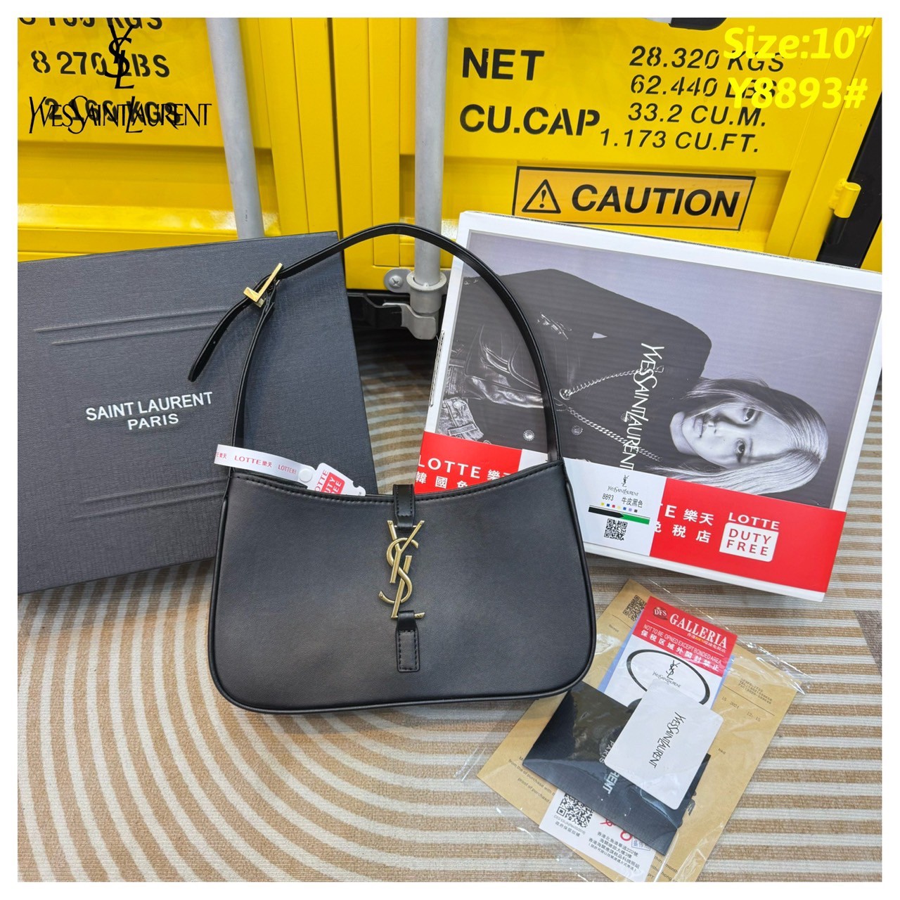 YSL le 5 à 7 Hobo Bag กระเป๋าสะพายไหล่ดีเทลหรู ฮอตไม่หยุด ฉ่ำสุดตัวแม่ คลาสสิค ดีเทลหรู สวยครบทุกมุมตอบโจทย์ทุกไลฟ์สไตล์ ใช้งานได้ง่ายและสะดวก หนังเรียบสวยน้ำหนักเบา คมชัด ดูแพงที่สุด