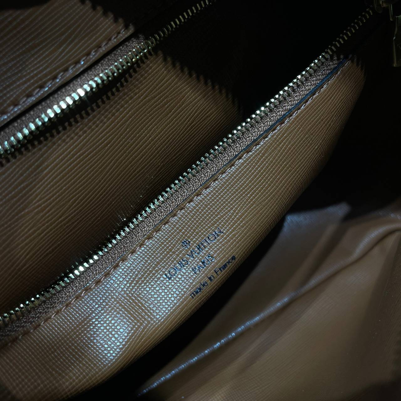 LV Trocadero 27 Monogram Vintage Crossbody Bag / LV Messenger Bag กระเป๋าสะพายทรงแมสเซ็นเจอร์วินเทจ เกรดออริ ท็อป สลับแท้ 1:1 เกรดดีสุด หนังแท้ ผ่านทุก ตม.