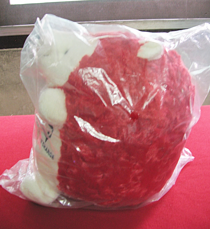 สินค้าหมดค่ะ ตุ๊กตาเม่นสีขาว-แดง IQค่ะ