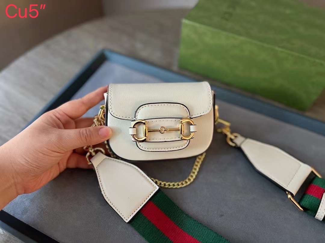 GUCCI HORSEBIT 1955 STRAP WALLET พร้อมส่ง กระเป๋าสะพายใบเล็กจิ๋ว มินิน่ารักน่าใช้ สายสะพายถอดได้ เลื่อนปรับระดับได้ เป็นอีกรุ่นที่น่าใช้มากๆ