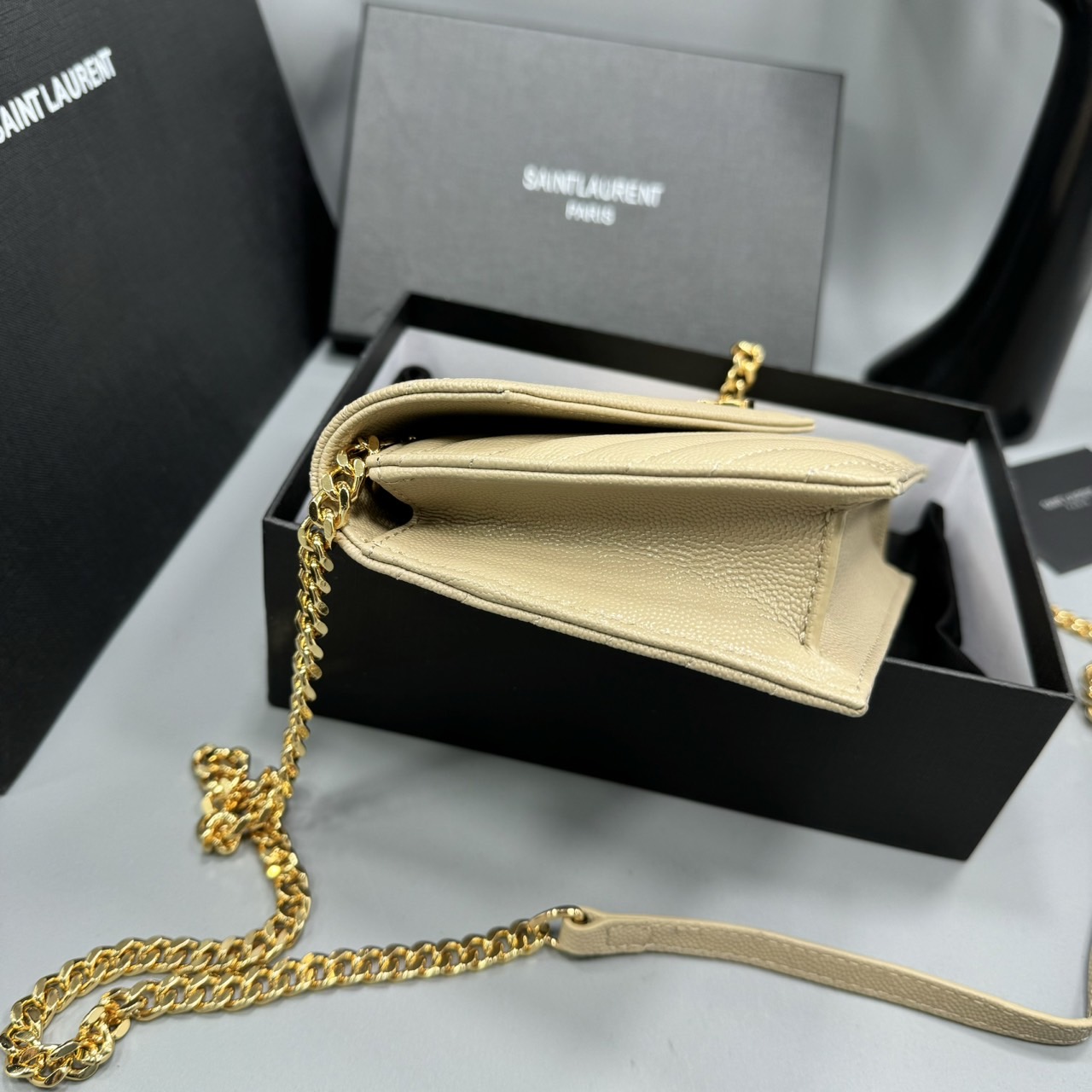 YSL Envelope WOC 7.5 Wallet on chain / YSL Clutch Bag 7.5" กระเป๋าสะพายรุ่นยอดนิยม เกรดหนังคาเวียร์สวยเต็มใบ เกรดออริ 1:1 ใช้งานต่างประเทศได้