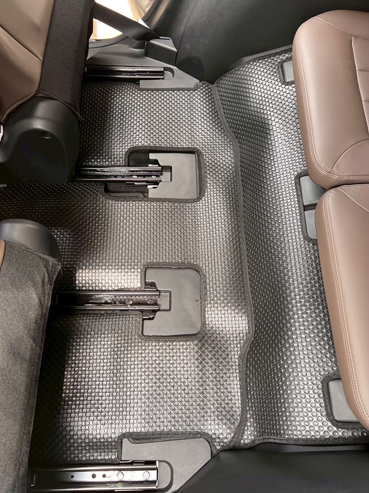 ยางปูพื้นรถยนต์ BYD M6 2024 พรมกระดุม บีวายดี เอ็ม6 เข้ารูป ในรถ เต็มคัน