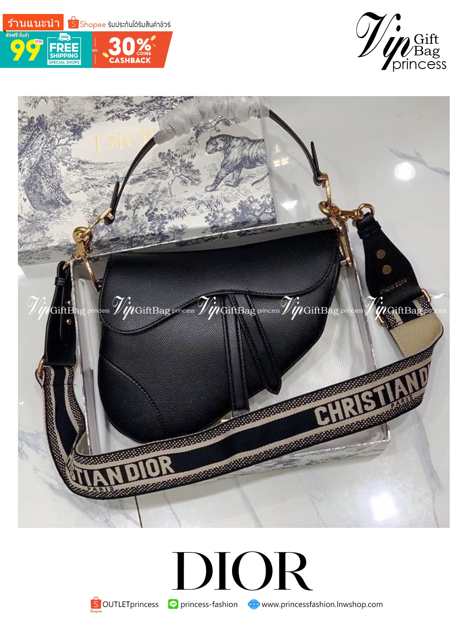 หนังแท้ DIOR SADDLE BAG Black Goatskin กระเป๋ารุ่นยอดนิยมตามแบบฉบับแบรนด์ งานทอลายคมชัด ใช้งานได้ 2 แบบ สะพายยาว CROSSBODY และสายสั้นถือได้เก๋ๆ ลุคนี้คูลสุดๆ เลยค่าา ภาพถ่ายจากสินค้าจริง! สวยมาก พร้อมส่งที่ไทยราคาสุดคุ้ม สาวๆ ห้ามพลาดค่ะ!