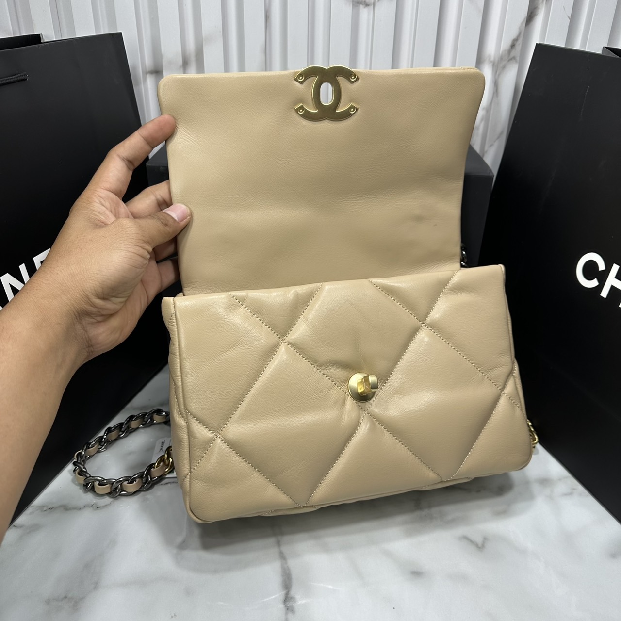 ORI หนังแท้ | CHANEL 19 Flap Bag 25cm กระเป๋าสะพายรุ่นยอดนิยม หนังนิ่มนุ่มลื่น หรูหราระดับตำนาน สวยงามเหนือกาลเวลา
