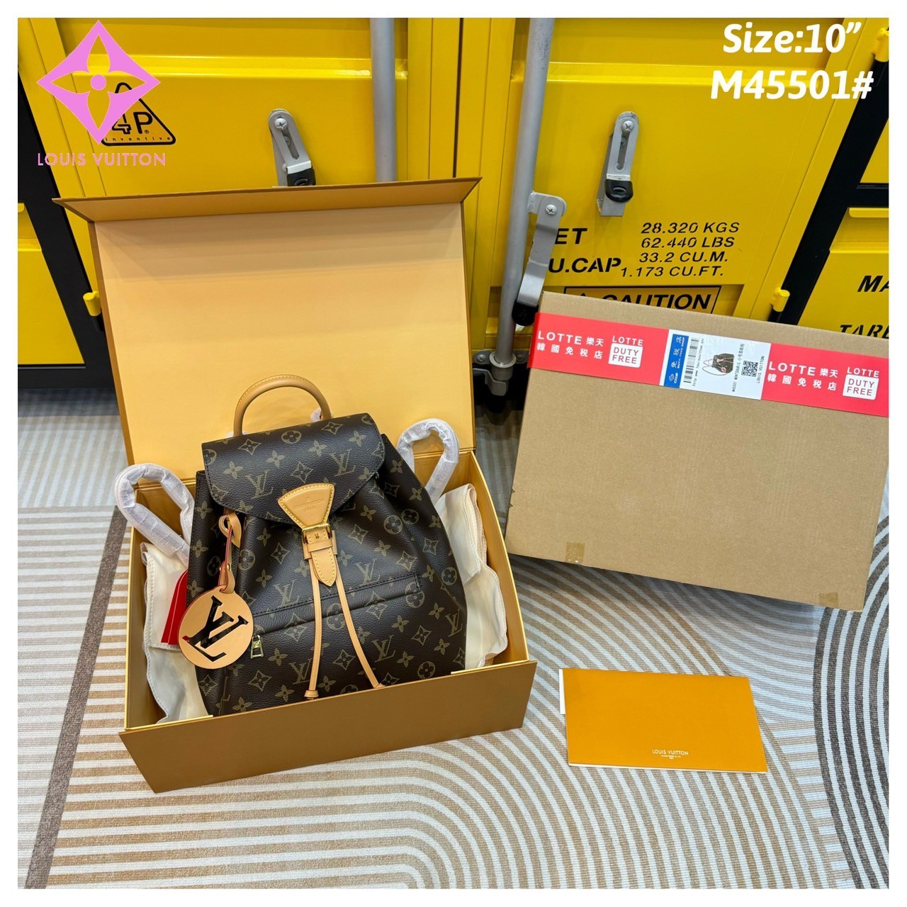 LV Montsouris PM Backpack กระเป๋าเป้ดีไซน์เรียบหรูเป็นเอกลักษณ์ จะถือหรือสะพายข้างก็สวยติดแกลม ขนาดกำลังสวยน่าใช้ตอบโจทย์แน่นอน