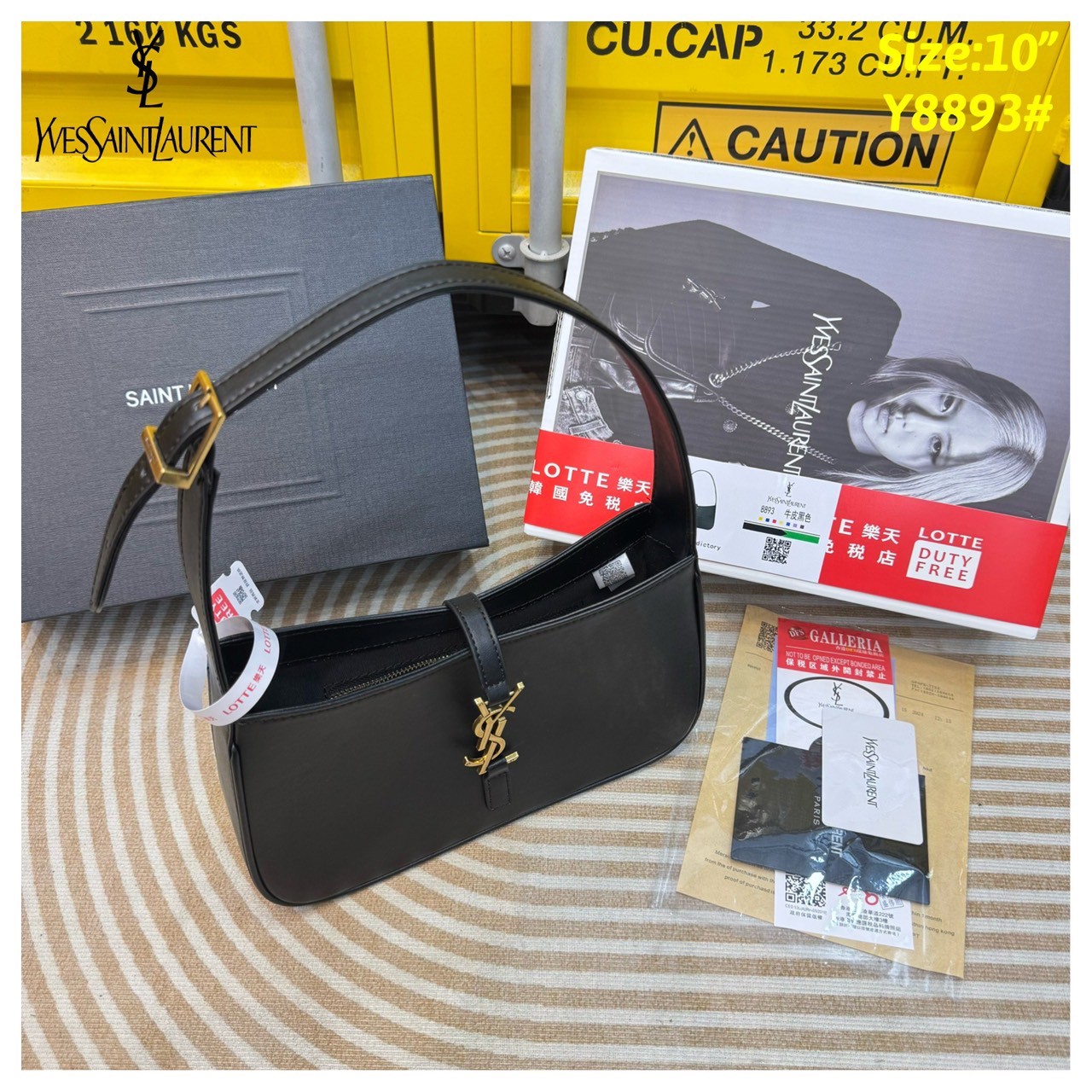 YSL le 5 à 7 Hobo Bag กระเป๋าสะพายไหล่ดีเทลหรู ฮอตไม่หยุด ฉ่ำสุดตัวแม่ คลาสสิค ดีเทลหรู สวยครบทุกมุมตอบโจทย์ทุกไลฟ์สไตล์ ใช้งานได้ง่ายและสะดวก หนังเรียบสวยน้ำหนักเบา คมชัด ดูแพงที่สุด