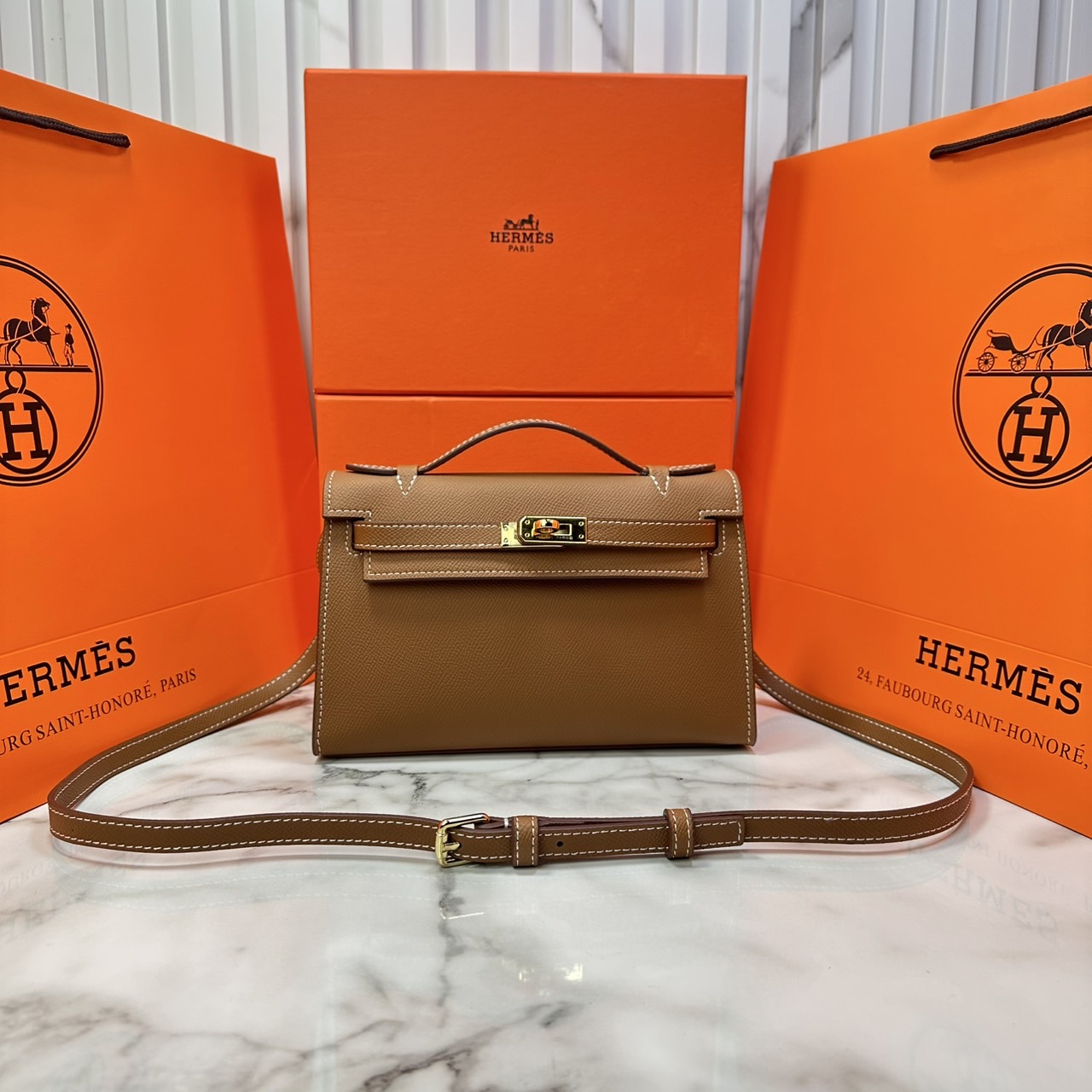 ORI หนังแท้ | Hermes Mini Kelly Pochette 20cm จิ๋วแต่แจ๋ว ราคาพุ่งยิ่งกว่าทอง กระเป๋าสะพายที่สุดแห่งหรูหราลัคชู นิยามของความสง่างามเหนือกาลเวลา