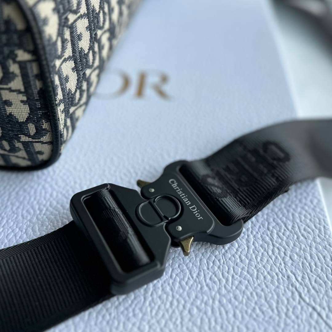 DIOR LINGOT 22 BAG / DIOR OBLIQUE SS2022 COLLECTION กระเป๋าสะพาย เกรดท็อปออริ เกรดดีสุด สลับแท้ 1:1 ใช้ต่างประเทศได้