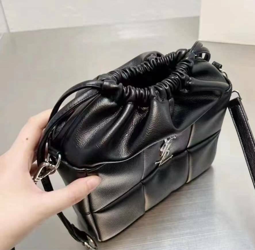 VIP 🥂 YSL Saint Laurent Striped Bucket Bag 9" / YSL Bucket Bag ภาพสินค้าถ่ายจากงานขายจริง พร้อมส่ง