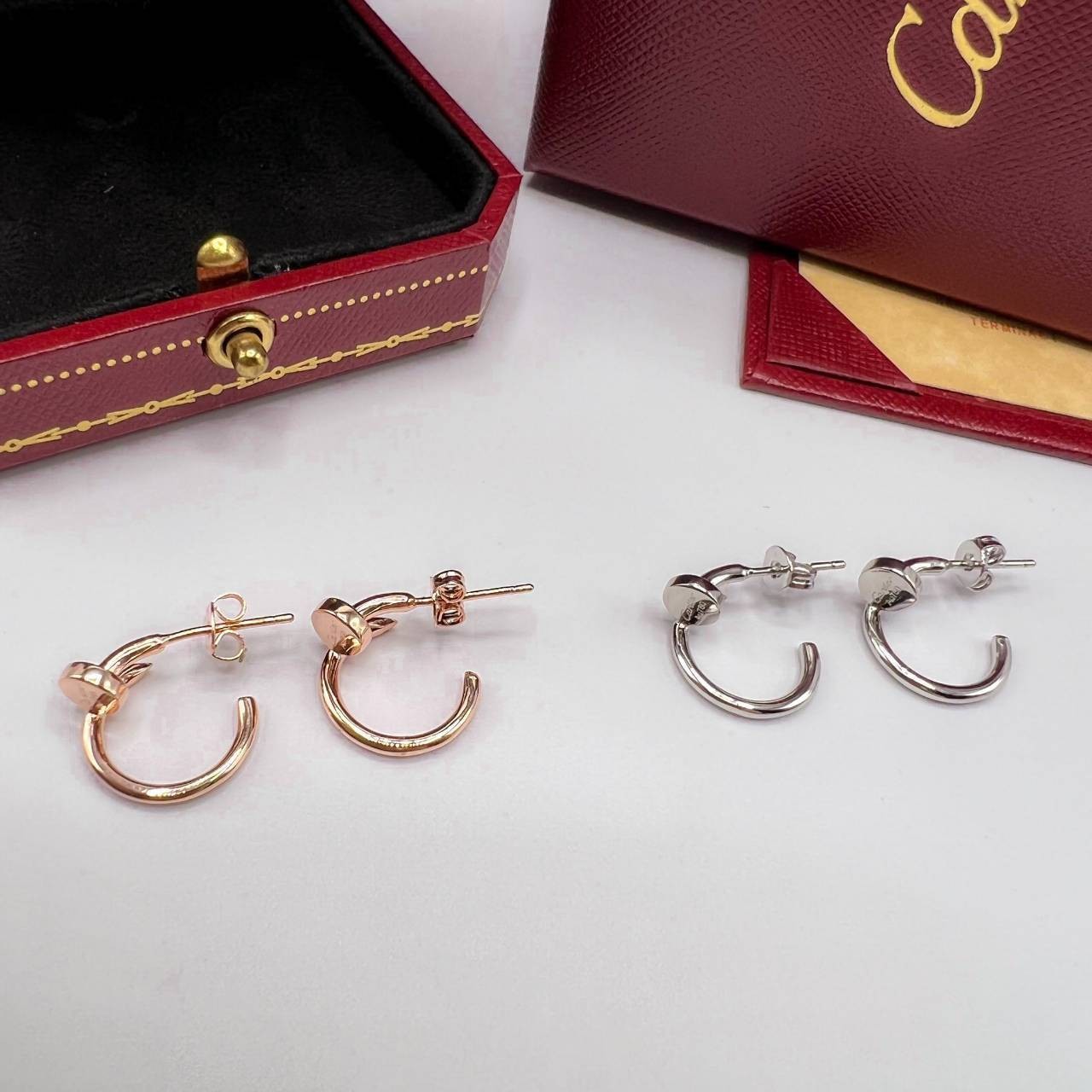 Cartier JUSTE UN CLOU EARRINGS ต่างหูตะปูคาเทียร์ เกรดออริจินิล ปั้มทุกจุด วัสดุคุณภาพดี ไม่ลอกไม่ดำ พร้อมกล่องหนาตามแบบปั้มลายแบรนด์ ภาพสินค้าถ่ายจากงานขายจริง ใช้งานต่างประเทศได้
