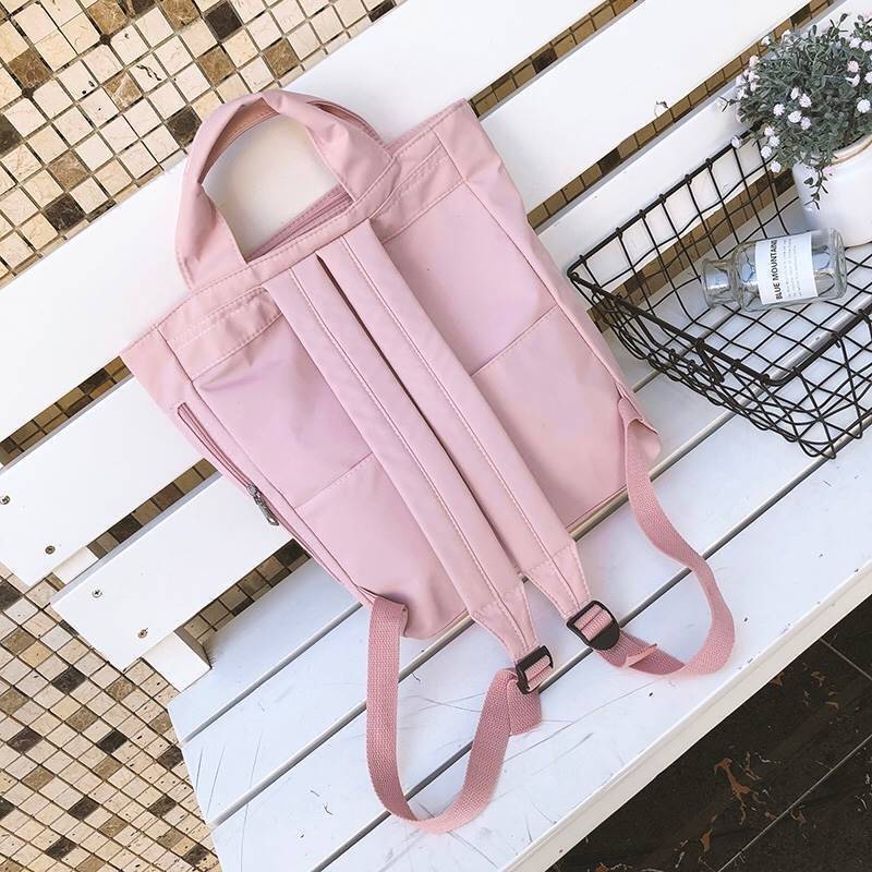 Adidas Handbag & Backpack กระเป๋าเป้ใช้ได้ทั้งชายหญิง ขนาดกำลังดี น้ำหนักเบา ด้านหน้าสกรีนโลโก้แบรนด์ เปิดปิดด้วยซิปสะดวกใช้ หูจับถนัดมือ สายสะพายยาวเลื่อนปรับได้ตาม ด้านหน้า มีช่องซิปvภายในมีช่องซิปแยกเก็บของ ช่องใส่ Laptop, A4 ได้ค่ะ