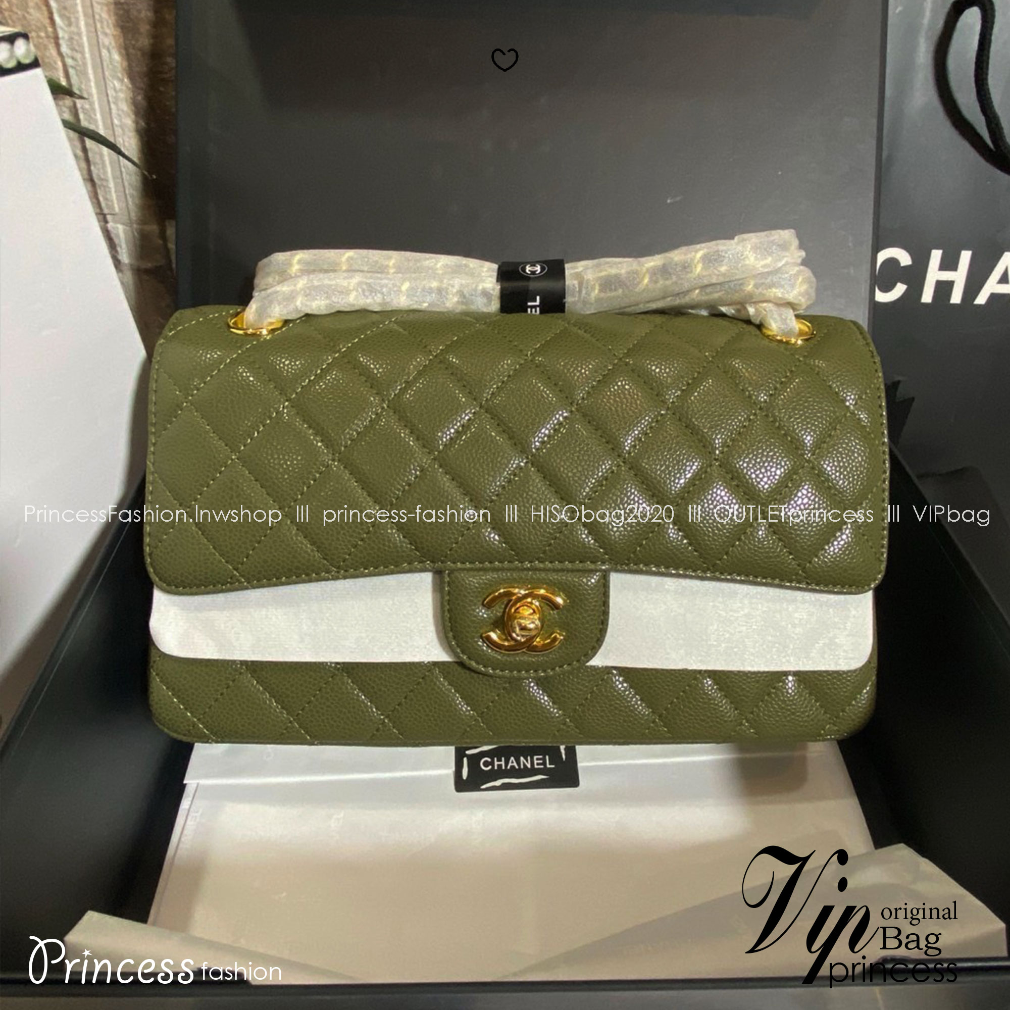 CHANEL Classic Medium Flap Bag กระเป๋าสะพายคลาสสิกรุ่นยอดนิยมตลอดกาล ดีไซน์เรียบหรูหราขับผิว งานหนังแท้สวยมาก มีอะไหล่เงินและทอง สุดยอดเดอะเบสท์ไอเท็ม