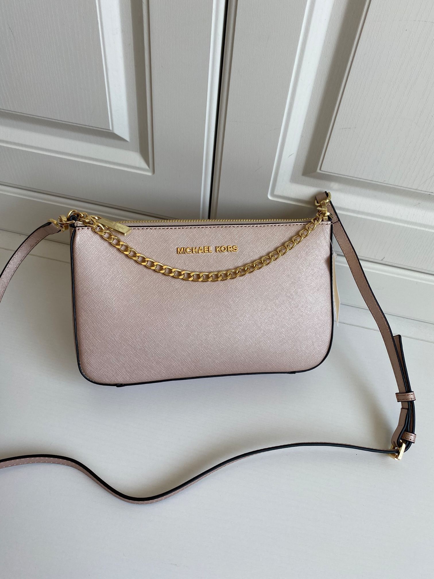 MICHEAL KORS SAFFIANO CROSSBODY BAG / MK Chain Pouchette Bag พร้อมส่ง 4 สี กระเป๋าสะพายข้าง ทรงสวย วัสดุหนัง SAFFIANO คุณภาพดี สวยอยู่ทรงแข็ง
