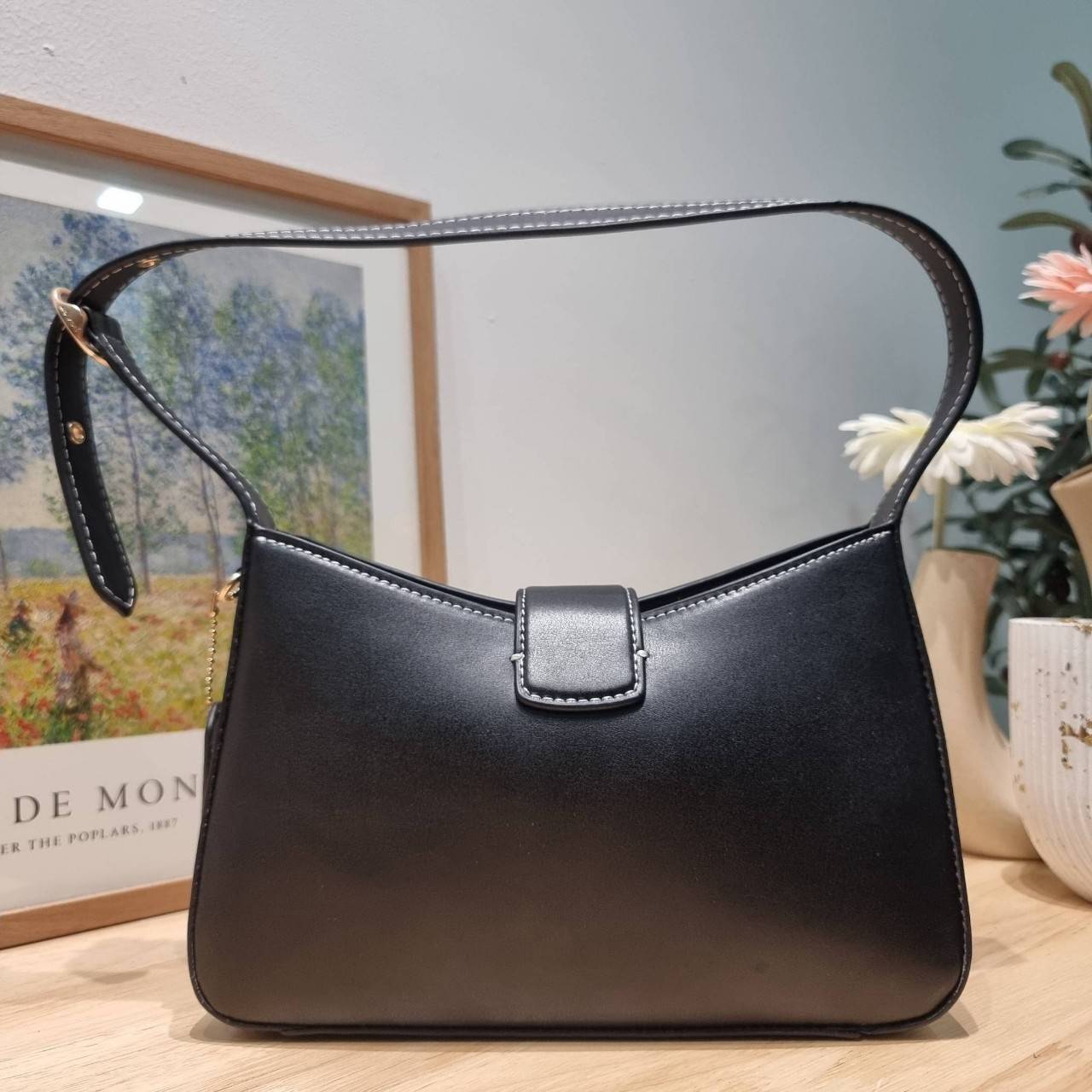 COACH ELIZA SHOULDER BAG IN SIGNATURE CANVAS CR532 / CR533 กระเป๋าสะพายไหล่ทรงโฮโบสุดหรู ดีไซน์โลโก้แบบใหม่สวยเด่น เกรดท็อปออริ เกรดดีสุด สลับแท้ 1:1 ใช้ต่างประเทศได้