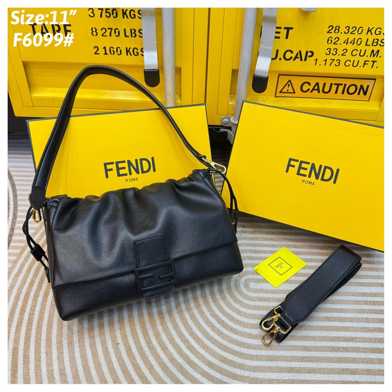 FENDI Mamma Baguette Bag กระเป๋าสะพายทรงสวย ดีไซน์เรียบง่ายคลาสสิค หรู ดูผู้ดี รูปทรงใช้งานง่าย หนังสวยสัมผัสนุ่ม ใหม่ล่าสุด รุ่นลิมิเต็ดที่สาวๆตามหา ภายในโล่งกว้าง เสิร์ฟให้ในราคาน่ารักๆ