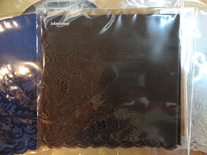 ผ้าเช็ดหน้าผ้าไหมปักลาดดอกไม้ TE 00060