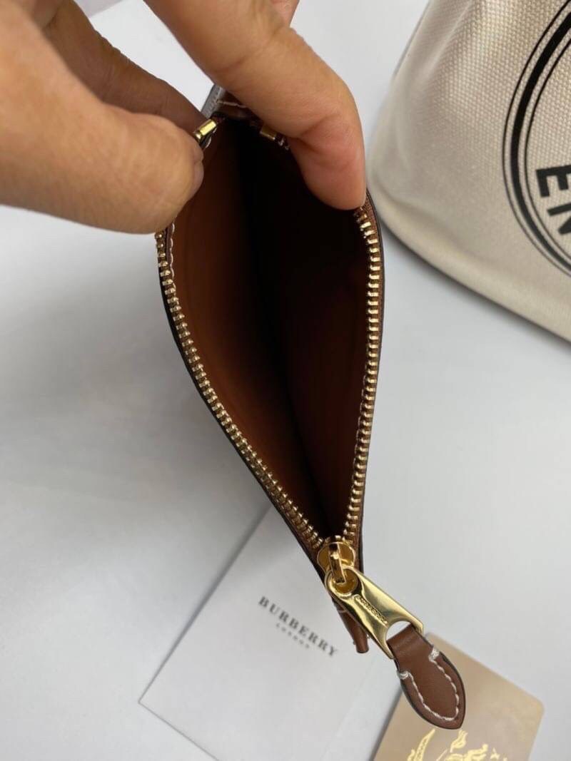 พรีเมี่ยมกิ๊ฟแท้ 100% 】BURBERRY LONDON ENGLAND SMALL PENNY LOGO TOTE Canvas bucket bag VIP GIFT WITH PURCHASE (GWP)