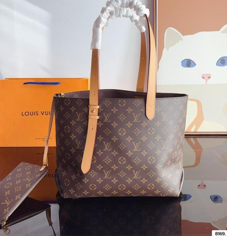 LV Piano Neverfull Tote bag กระเป๋าทรงโท้ทวินเทจ สุดยอดของความคลาสสิค กับคอลเลคชั่นที่ขายดีตลอดกาล ผู้ดี หรูหราได้ทุกลุค ทุกสไตล์ มาใหม่ในขนาดใหญ่มากเว่อร์!