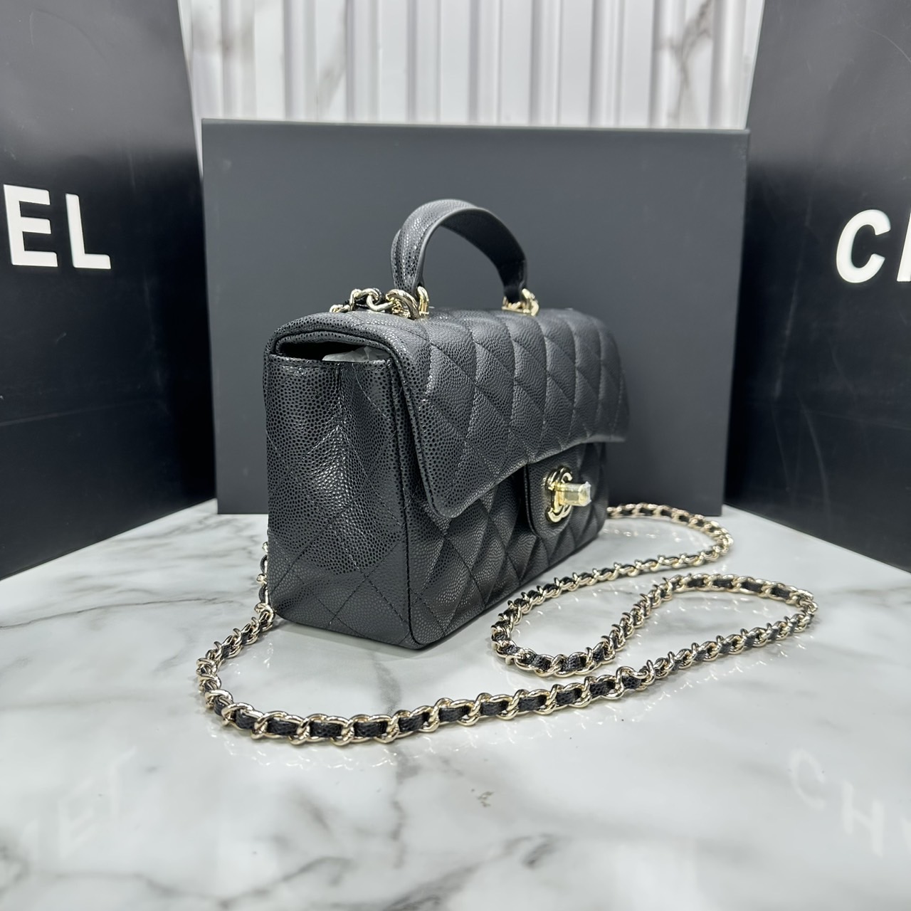 ORI หนังแท้ | CHANEL Classic Flap Bag TopHandle 20cm กระเป๋าสะพายคคลาสสิกพร้อมหูจับ หรูหราระดับตำนาน สวยงามเหนือกาลเวลา