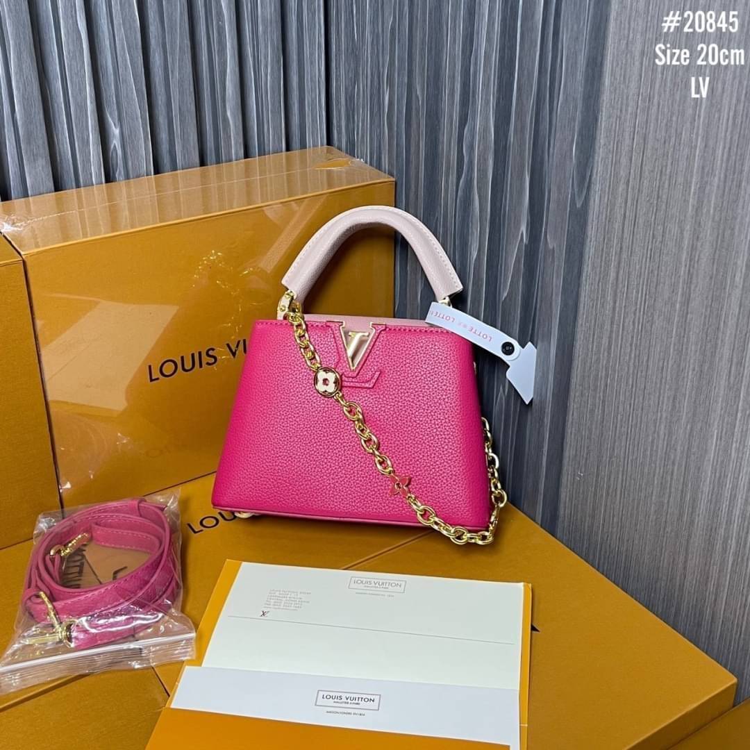 LV Capucines Mini top handle กระเป๋าสะพายไซส์มินิ ที่สุดของความสวย กระเป๋าถือสุดหรู ดีไซน์ทรงคลาสสิค ไซส์มินิ ดีงามม้ากกกก!!