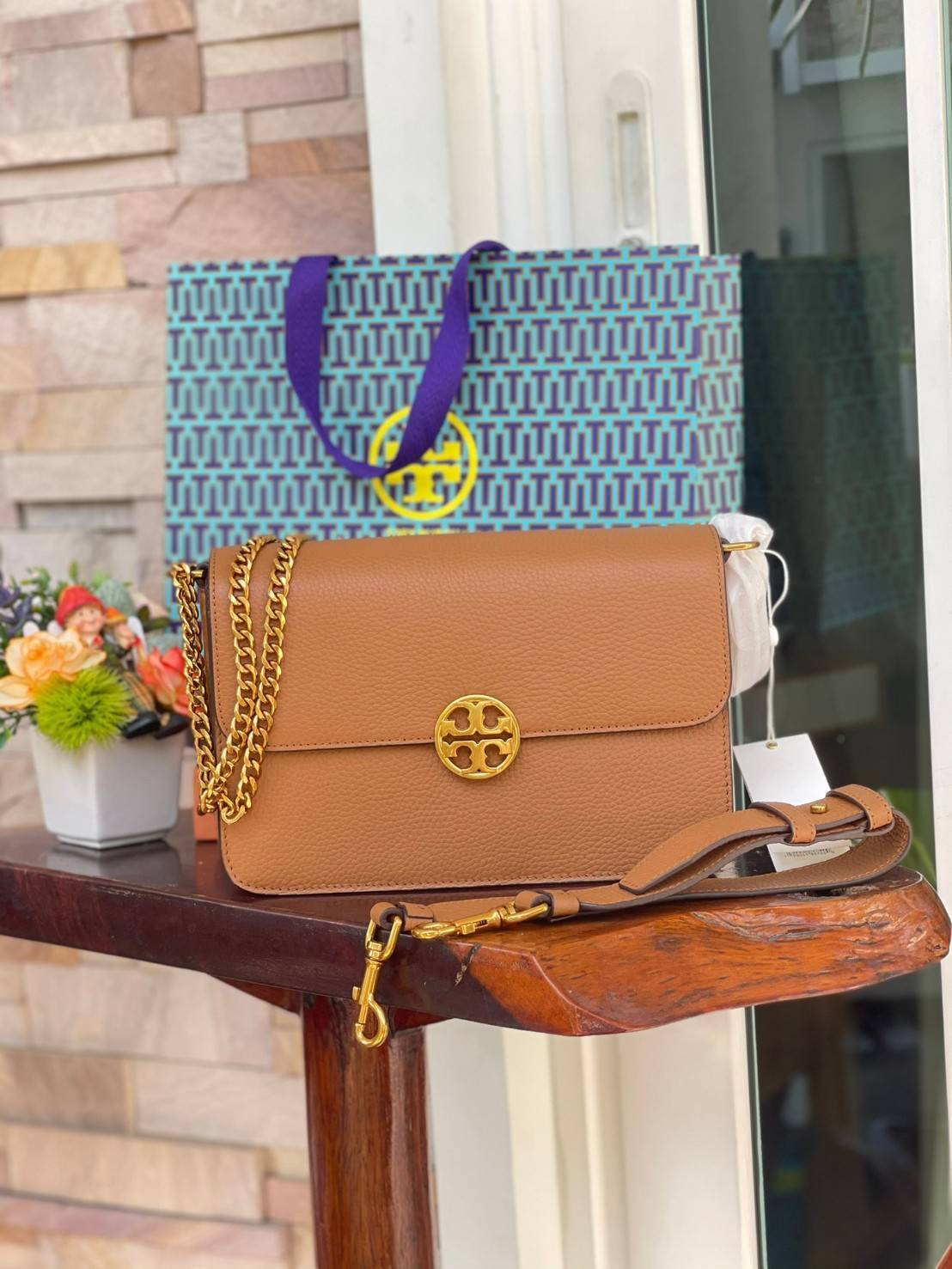 Tory burch description chelsea shoulder bag กระเป๋าที่ใช้เป็น Everyday Bag