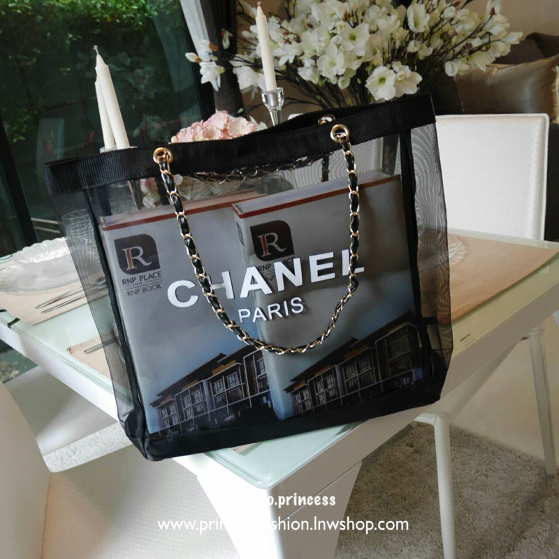 พร้อมส่งความสวยหรู 👠👠 Chanel Shopping Bag With Chain กระเป๋าสะพายใบใหญ่ทรง Shopping Bag Limited Edition พรีเมี่ยมกิ้ฟของแท้นำเข้าจาก Chanel Perfume Counter ของแท้100% (ไม่ใช่งานเลียนแบบ) ใบใหญ่วัสดุ Nylon โปร่ง *อะไหล่ทอง ♡ ปั้ม CHA