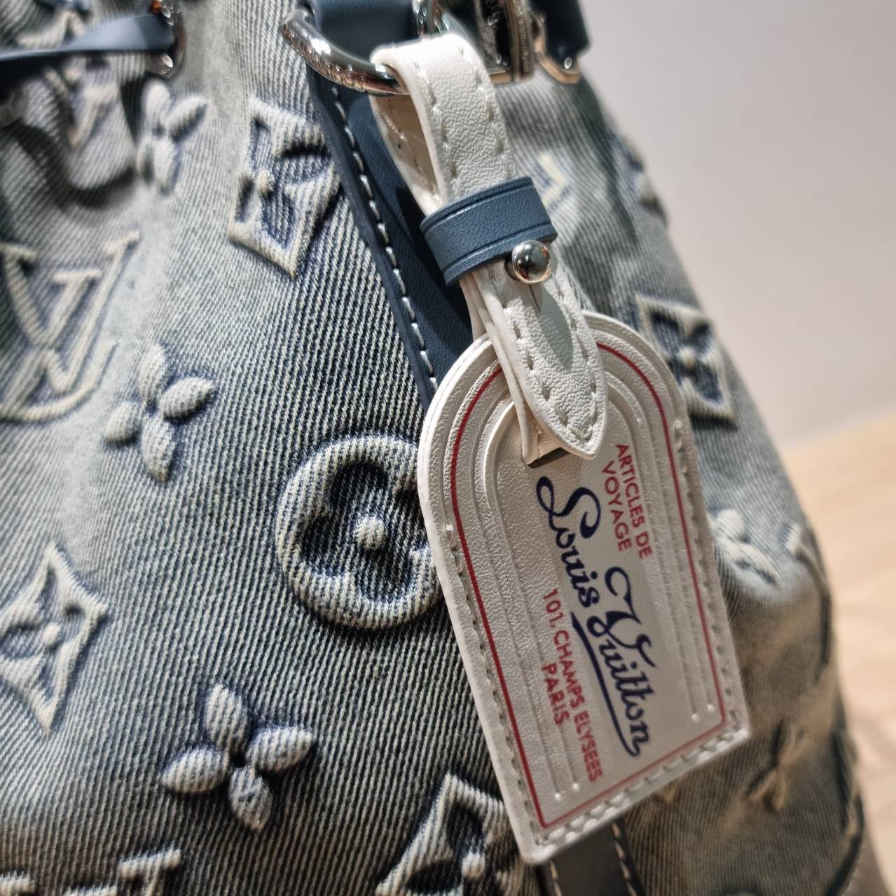 LV Neo washed denim monogram bag / LV Bucket Bag ใหม่ล่าสุด กระเป๋าทรงบัคเก็ตรุ่นฮิตที่มาในรูปแบบ washed denim สวยคลาสสิค คมชัด ดูแพง
