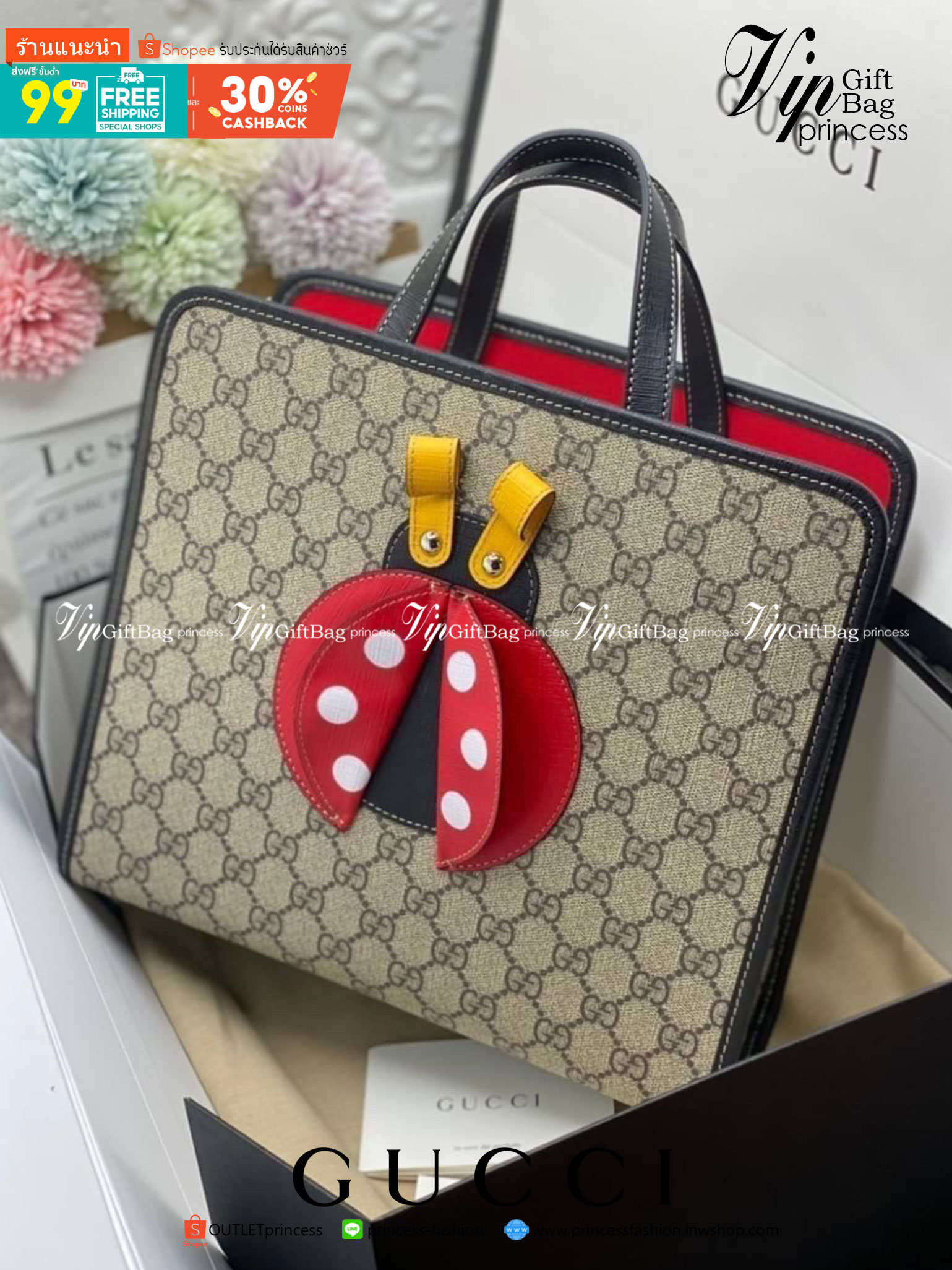 Ori GUCCI Children's tote bag GG kids ที่สุดของความน่ารัก ลิมิเต็ดแบบไม่มีเอาท์ สาวๆสายหวานไม่ควรพลาดด้วยประการทั้งปวงเลยค่าา หนังแท้เกรดดีที่สุด พิมพ์ลายแบรนด์รอบใบเทคเจอร์สวยอยู่ทรง ภายในมีโลโก้กว้างและจุสุดๆใส่สัมภาระได้เยอะ ภาพถ่ายจ